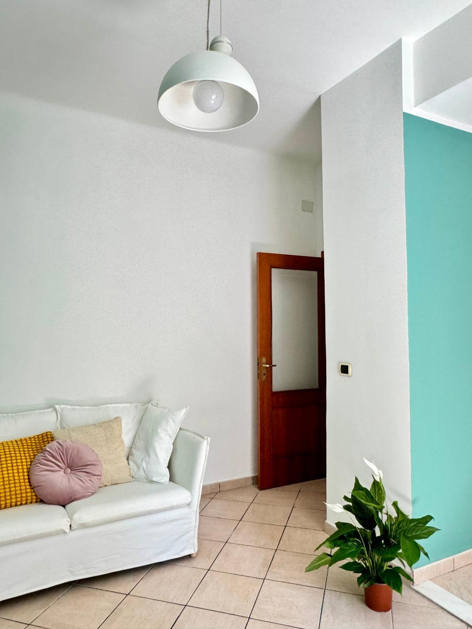 Hotel Una Stanza Nel Bunker Genova Esterno foto
